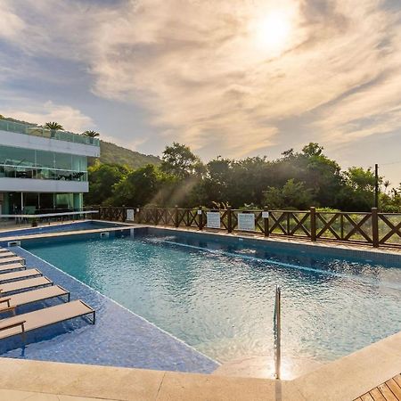 Varandas Do Atlantico - Confortavel Apartamento Em Condo Pe Na Areia Bombinhas Exteriör bild
